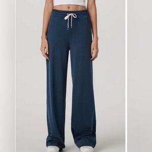 Vuori essential wideleg , blue coastal Heather size small